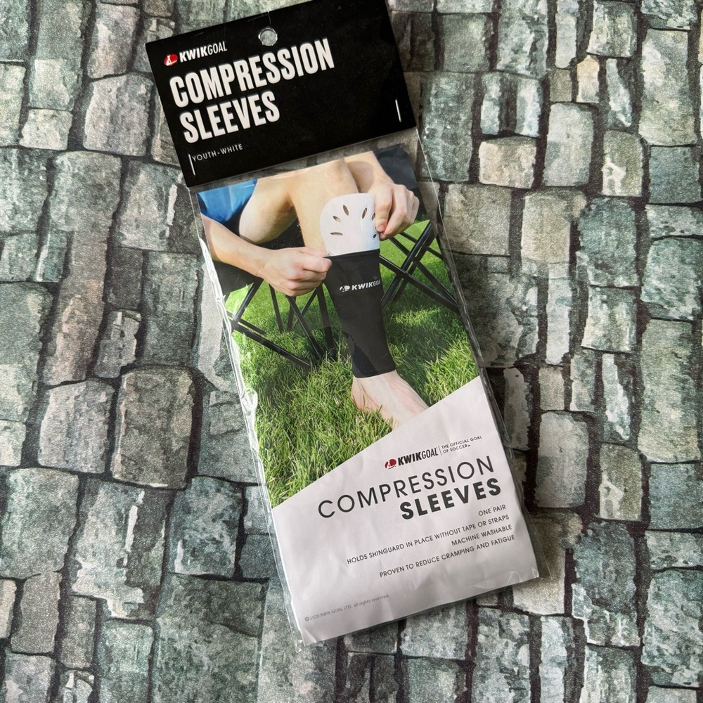 Youth Kwikgoal Shinguard Compression Sleeve